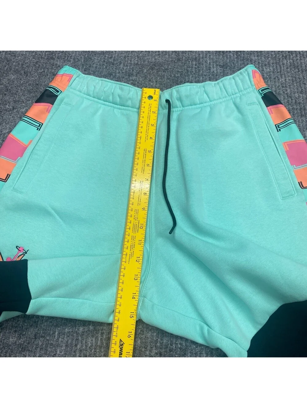 Nike Jordan AJ11 Mens Sz Medium Fleece Shorts Green Teal Tropical Twist Pockets